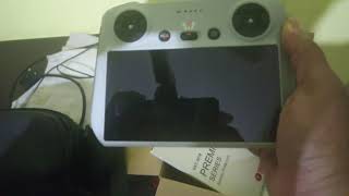 Installing tempered glass protector in DJi drone RC MONITOR