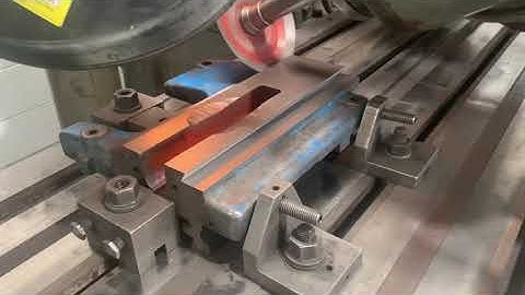 Raglan lathe saddle cross slide dovetail grinding
