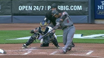 ARI@MIL: Segura smacks an RBI single up the middle