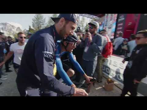 Video: Galerija: Bernalas uždėjo antspaudą „Giro d'Italia“laimėdamas viršūnę