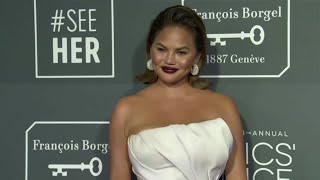 Chrissy Teigen returns to Twitter