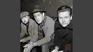Video thumbnail of "Augustines - The Avenue"