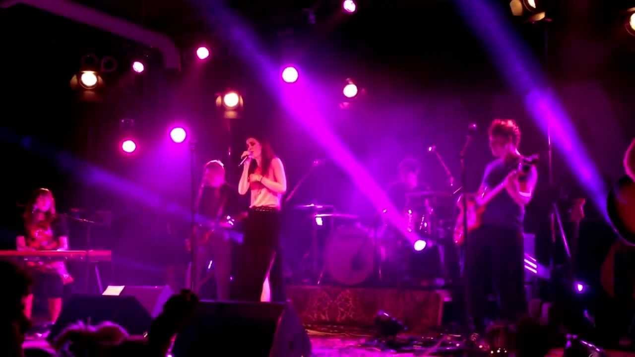 No One Can Catch Us Tour 2013-Essigfabrik Köln"Who'd Want to Find Love "