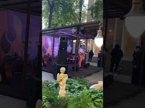 «Фотографии друзей» музыка