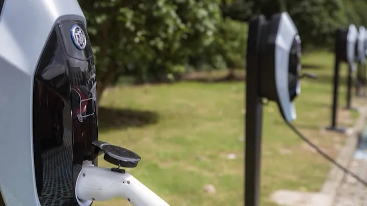 Canada finalizes plan to manufacture only zero-emission vehicles by 2035