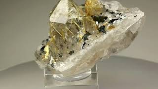 #16629 - QUARTZ with RUTILE inclusions, HEMATITE, Brazil