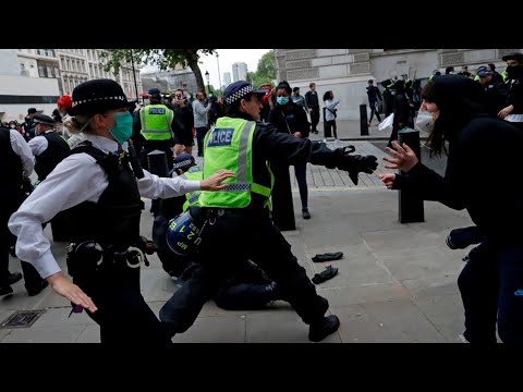 UK govt plans to limit protest action