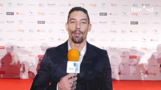 Adrián Lastra saluda a filmAnd