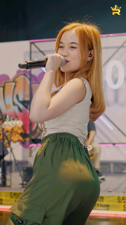 Download lagu yen ono kurang -kurangku yen ono salah luputku ngomongo terus terang sayangku (AJENG FEBRIA - SAMAR)