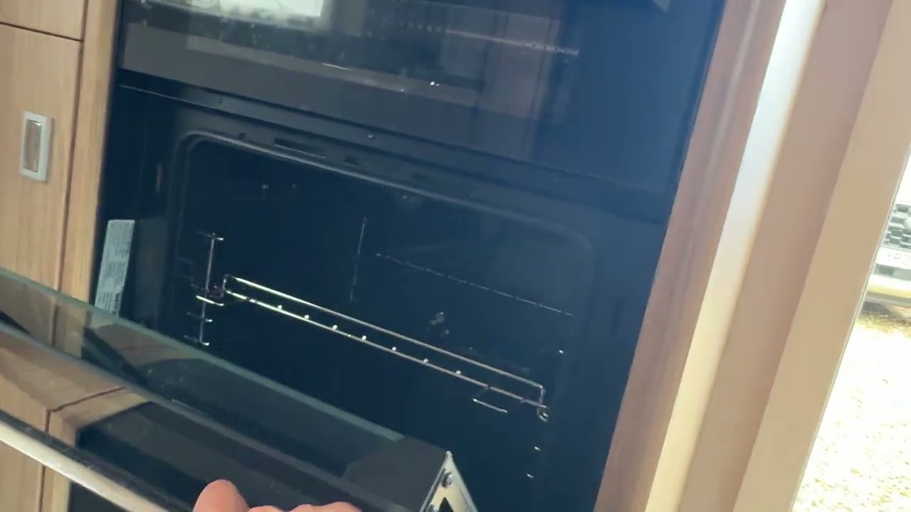 FE23 CDZ - Auto Trail Tracker