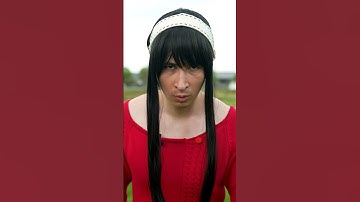 Yor plays Football #anime #spyxfamily #yorforger #anya