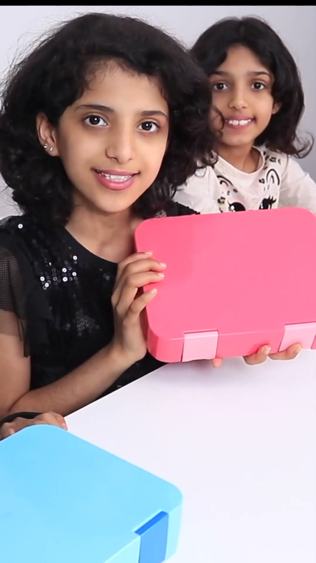 بنت غنية تعيب على فقيرة و بعدها ندمت ! Rich girl and poor girl