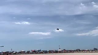 F-35c Lightning 2 knife edge pass!!