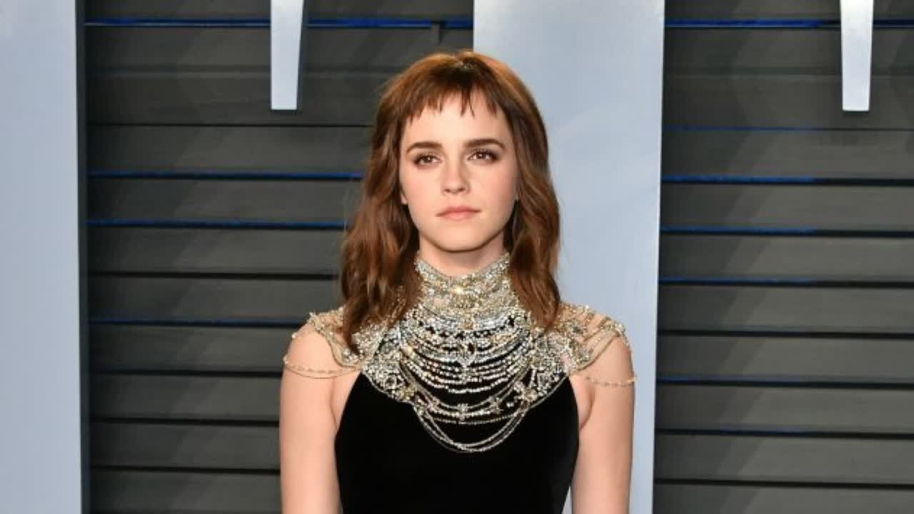 Zo hilarisch reageert Emma Watson op de spelfout in haar tattoo op de Oscars