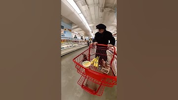 Strolling with Mikey through Trader Joe’s in SoHo, NYC #shorts