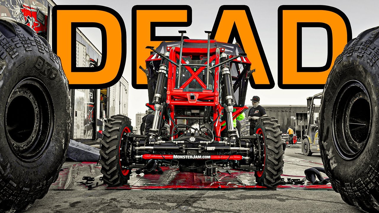 Замена двигателя монстр-трака на парковке (перегоревший двигатель)