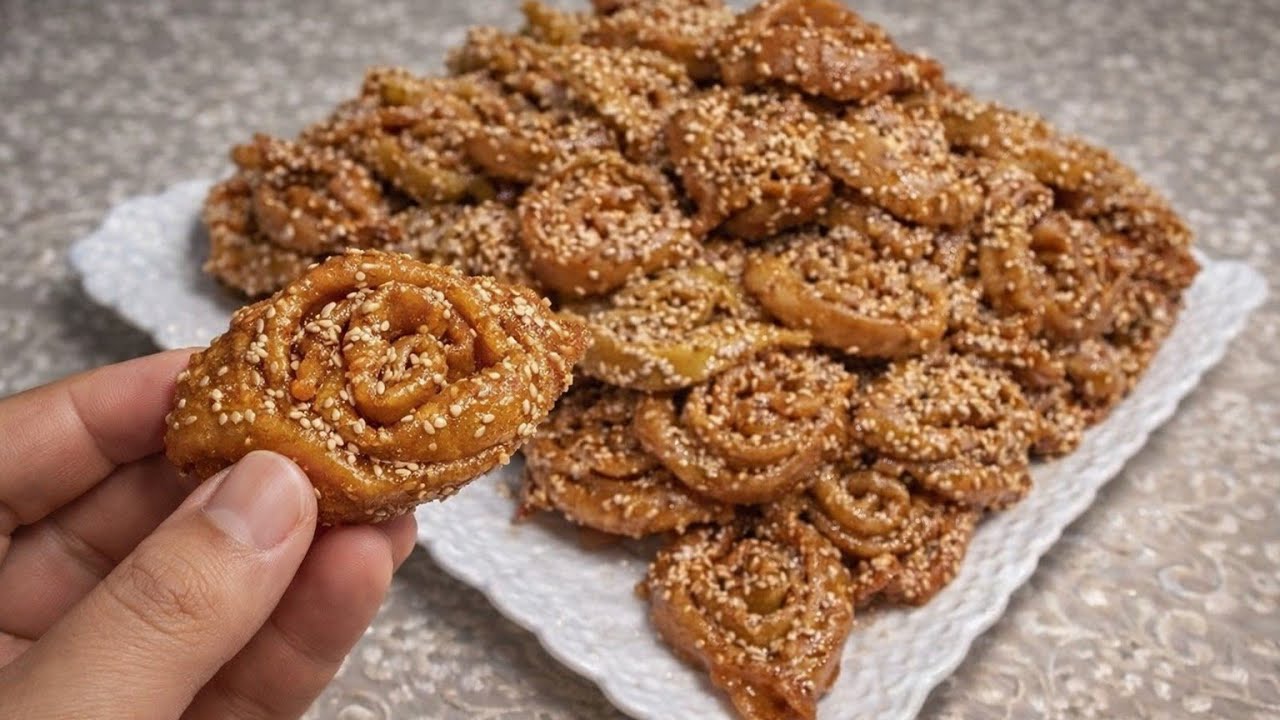  نقدم لكم اسهل الطرق للشباكية المغريبة وجبة شهية لرمضان ✨🌜رمضان كريم وكل سنه وانتم طيبين 🌛 
