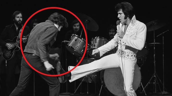 The Night Elvis Presley Was Attacked On Stage in Las Vegas