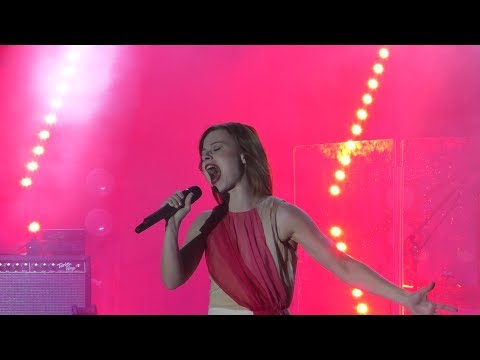 Юлия Савичева - Иди вперед (День города Березники 2019)