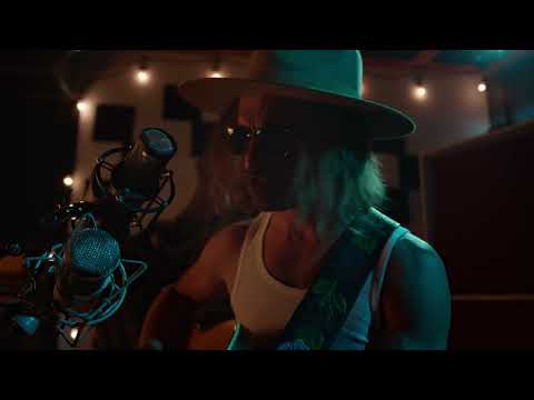 Jesse Roper - "Heard it Through the Grape Vine" [Solo Performance]