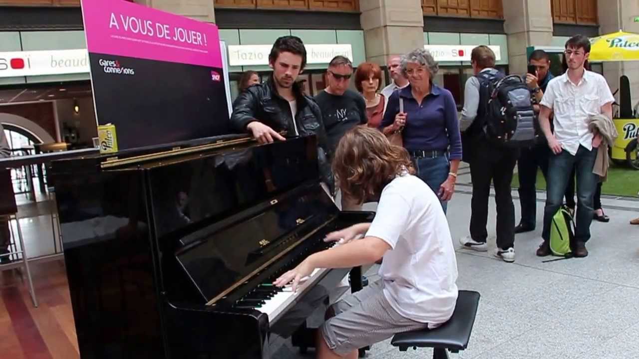 Guarda Classics at Gare Saint-Lazare by Nikolay Marinov - part 1 su YouTube Guarda Classics at Gare Saint-Lazare by Nikolay Marinov - part 1 su YouTube
