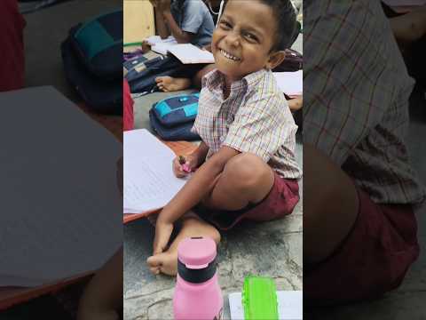 అన్ని తినొచ్చు, అందరూ అన్ని కొనుక్కుని తింటున్నారు,నా మాట వినేటట్టు లేరు#viralshort @indub