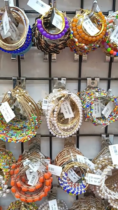 Hoops earrings that steal the show....@difa.       #difa #difaer #er #difabq #bq #cosme #affordable
