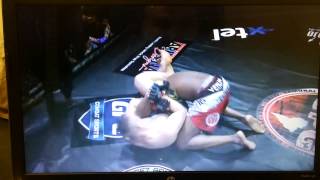 kimura submission in pro MMA fight