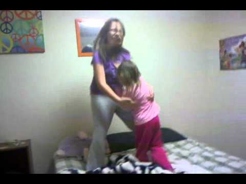 little girl fight - YouTube