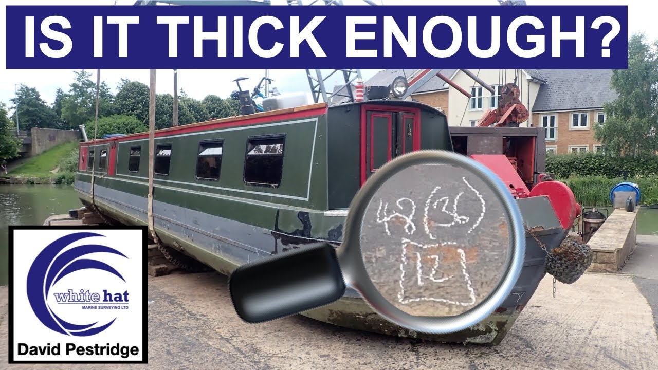 Какова минимальная страховая толщина корпуса стального судна?