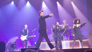 Rick Astley - Hold Me in Your Arms/Driving Me Crazy - Edel Optics Arena, Hamburg - 15.03.2024
