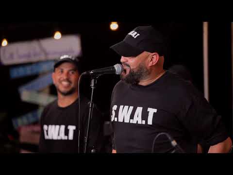 Mira Todos Tenemos Un Amor - Jota Ruiz feat. La Fuerza de Choque (Live Sesiones Desde La Loma) en YouTube