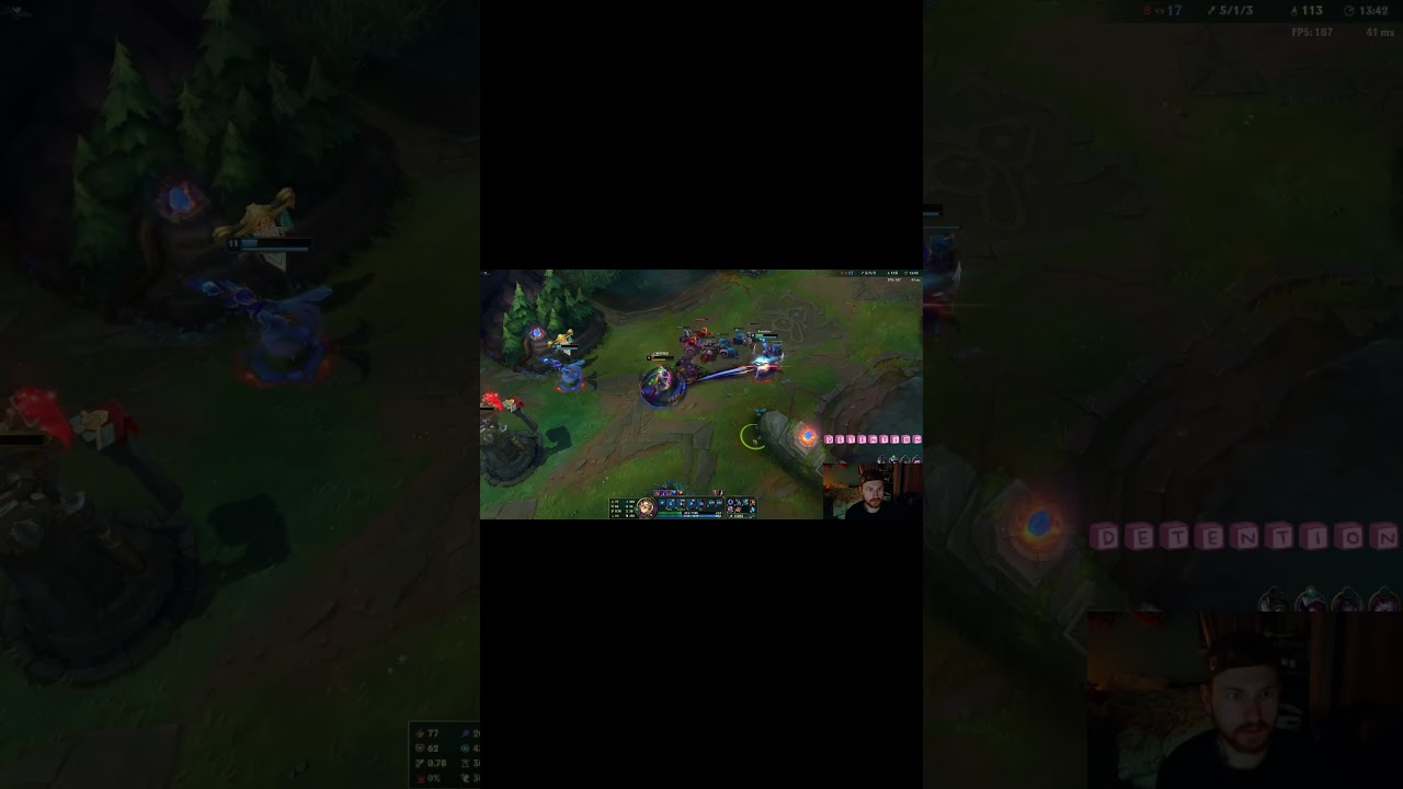DIVANDO NA CARA DO ZED