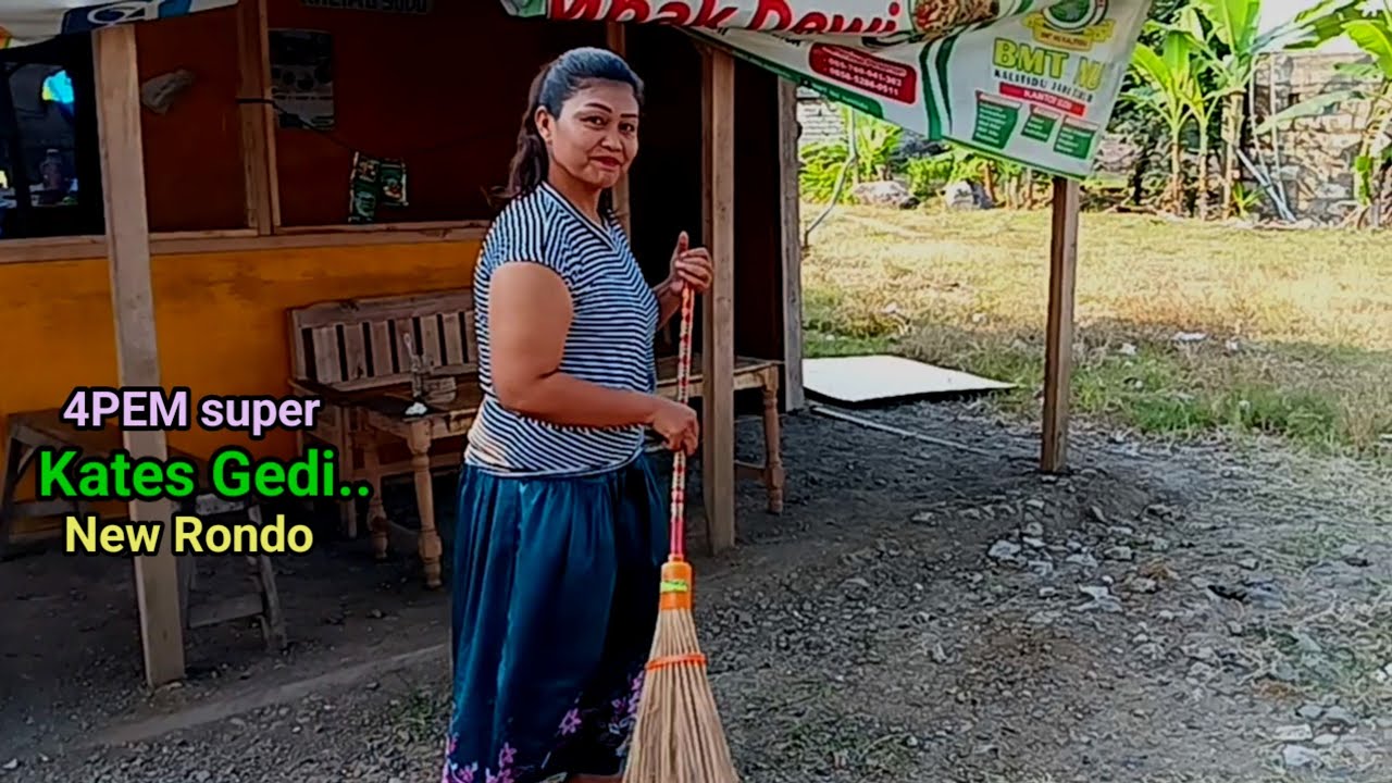 Rondo Seorang diri hidup dan tinggal di Warung Ujung Kampung seberang Rel Tua Janda STW bugar