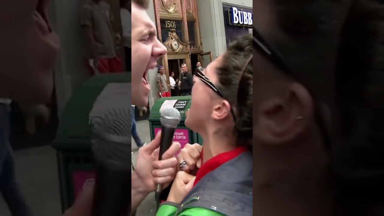 WHO IS A CELEBRITY YOU HATE? SCREAM IT!