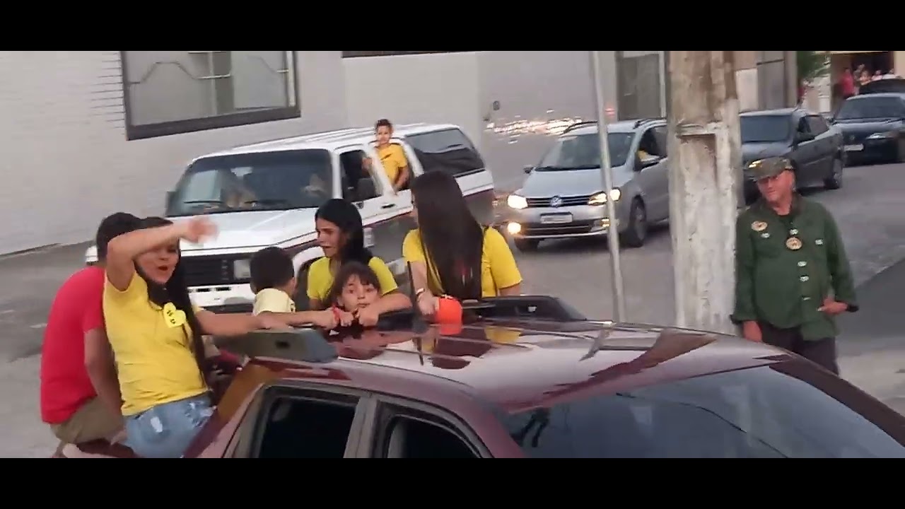 18/08 -  FOI ASSIM O ADESIVASO DE HENRIQUE E DIEGO, 45 EM AREIAL/ PB.