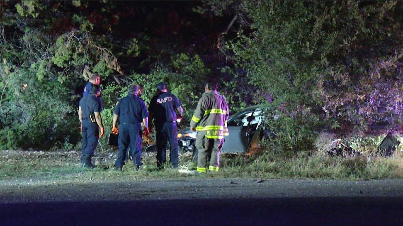 Driver flees after rollover crash on Northwest Side, police say - YouTube