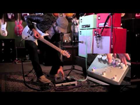The Panther Delay "Ratio and Modulation" JHS Pedals