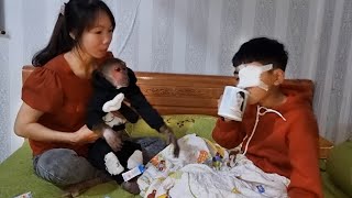 Abu helps her mom take care of brother's eye pain