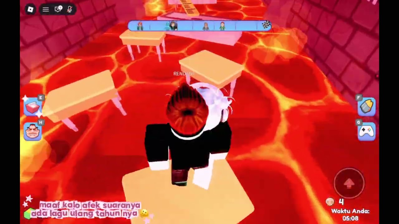 Mainnya mapp :escape school bully ( obby) yeyyy nontonn yaa🪼🪼