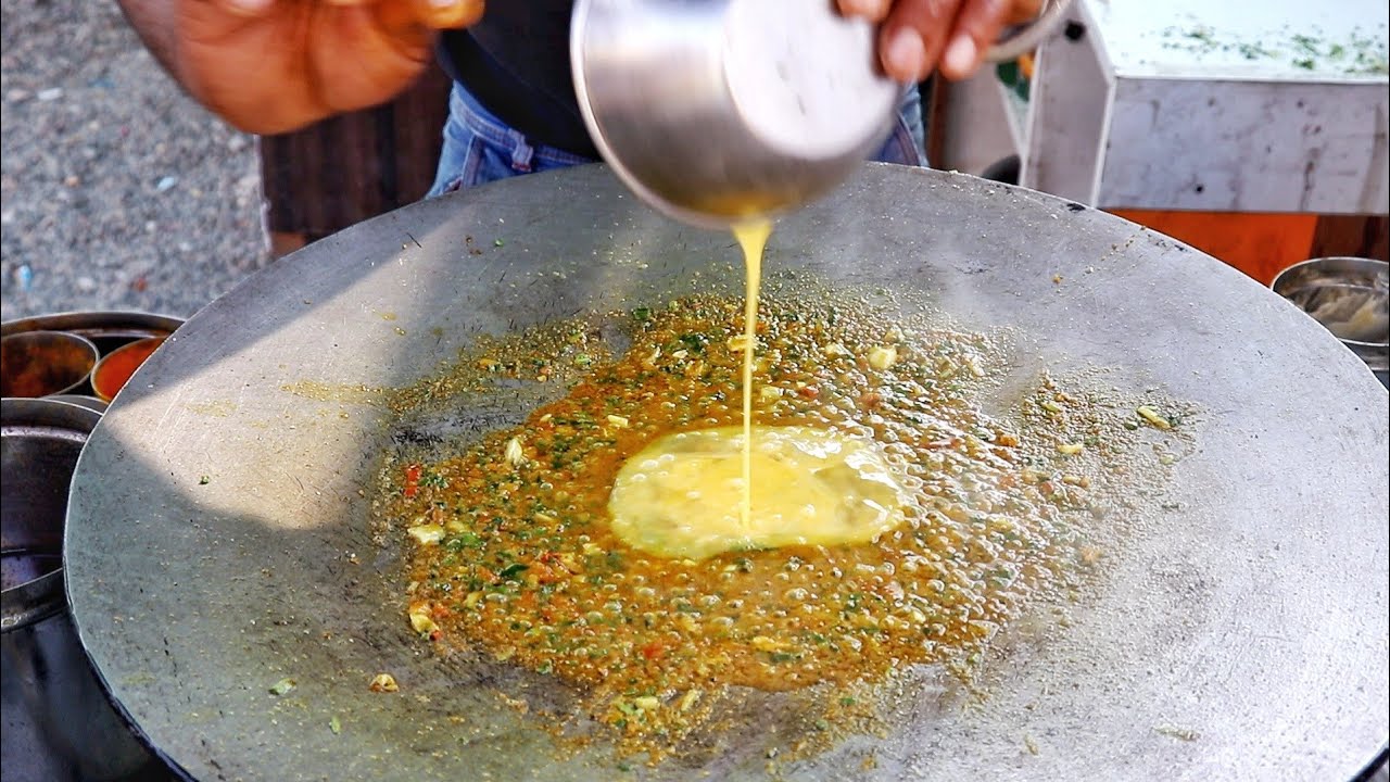Roadside Famous Egg Dish | Special Three Layer Egg Dish | Egg Street Food | Indian Street Food | Street Food Fantasy