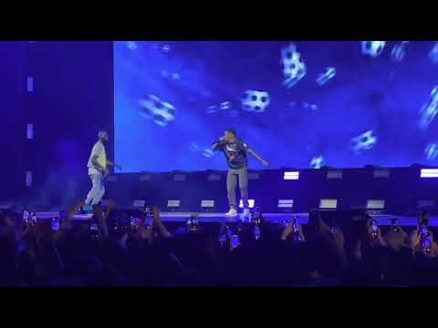 Dave - Thiago Silva with fan on stage live Amsterdam 2022