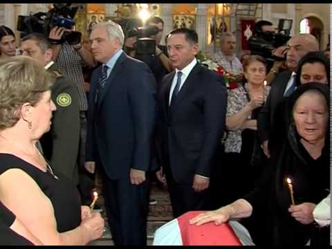 სუს-ის უფროსი სამებაში სამოქალაქო პანაშვიდს დაესწრო