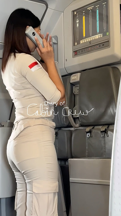 Pramugari telpon siapa nih 🤭 #pramugarisuperairjet #pramugariindonesia #flightattendant #cabincrew