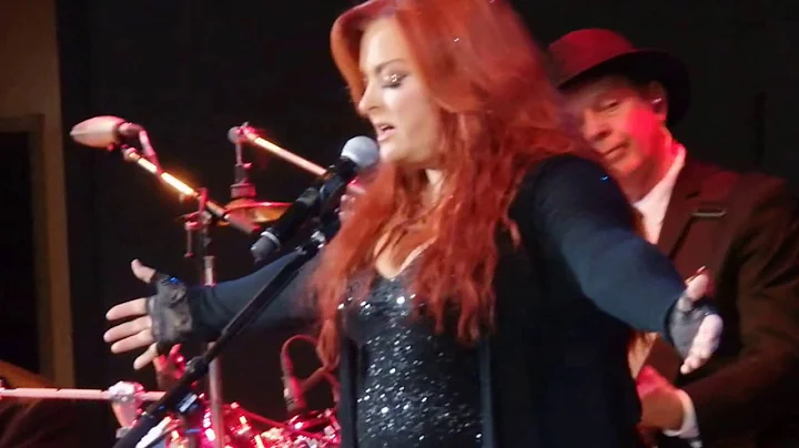 Wynonna "Keeps Me Alive" & "I Want To Know What Lo...