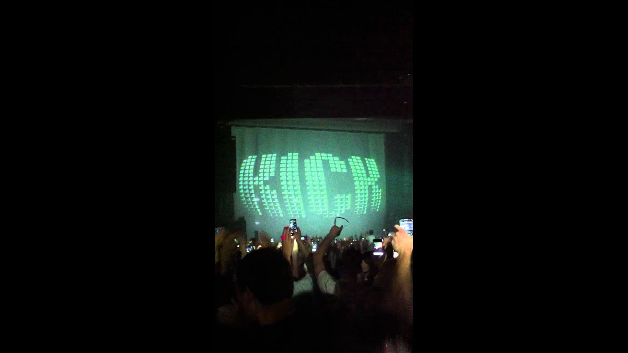 Swedish House Mafia - Opening, O2 Apollo Manchester / 27th May 2011.