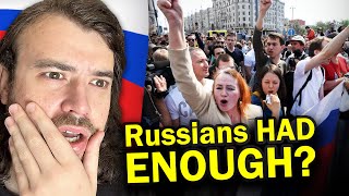 Russians Are Finally PROTESTING Putin