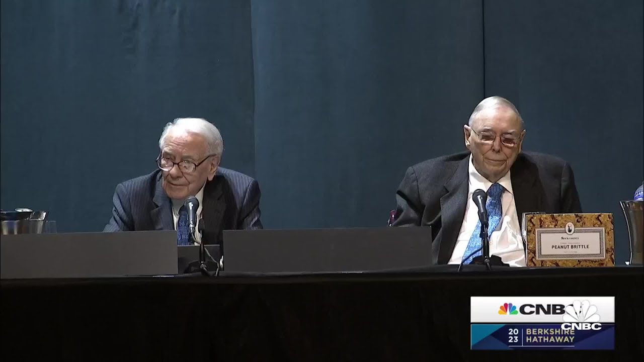 Buffett on banking fallout: Crisis would have been 'catastrophic' without FDIC deposit insurance