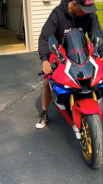Honda cbr 1000rrr sp😍😍