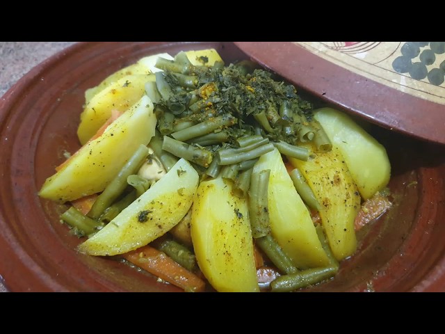 Te enseñaré a cocinar tajine marroquí.